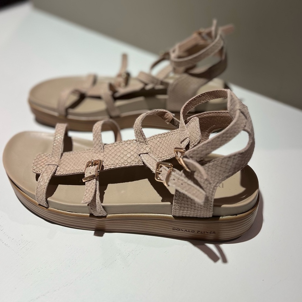 Donald Pliner Sandals